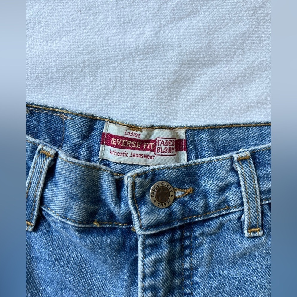 Vintage Faded Glory High Rise Mom Jeans - Picture 4 of 9